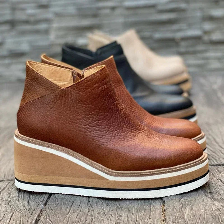 Clara | Dames Casual Enkellaarzen met Ronde Neus en Sleehak