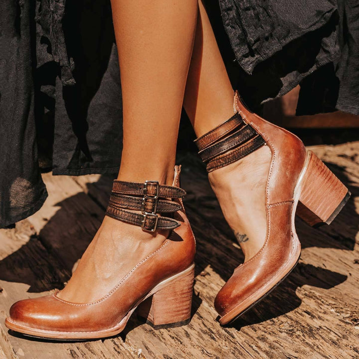 Zoë | Dames Schoenen Met Gespband En Blokhak