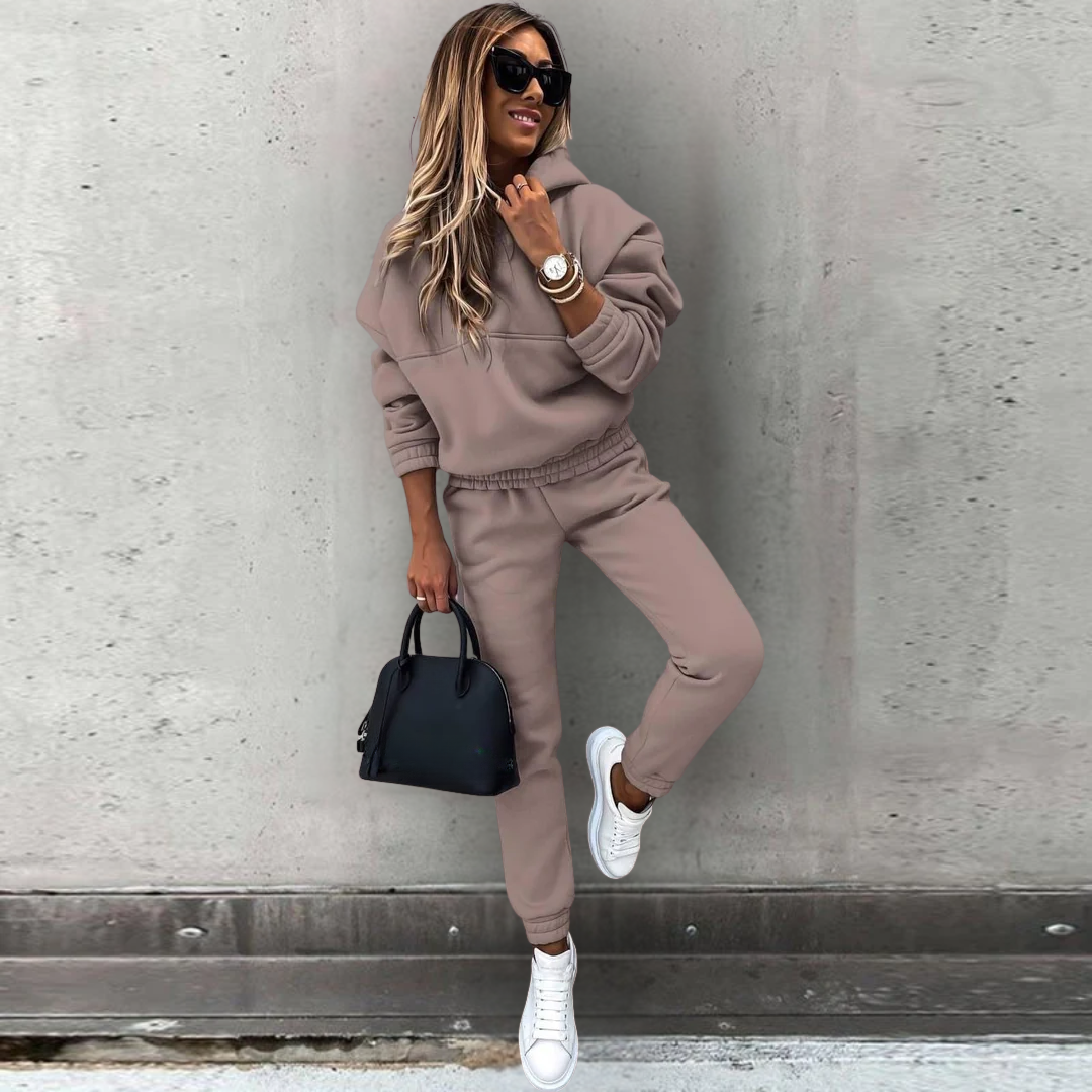Nora | Dames Minimalistische Comfort Fit Tracksuit Set