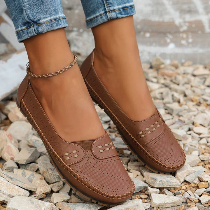 Ember | Dames Geperforeerde Comfortabele Instap Loafers