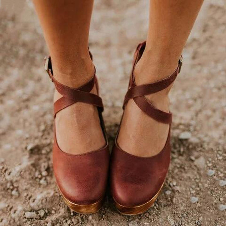 Eliza | Dames Schoenen Met Gespband En Plateauhak