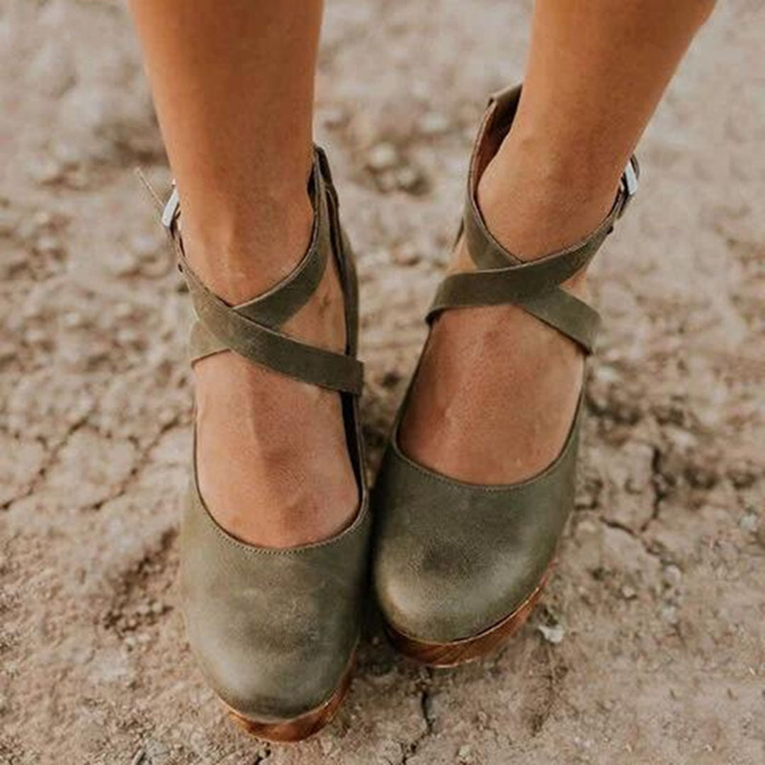 Eliza | Dames Schoenen Met Gespband En Plateauhak