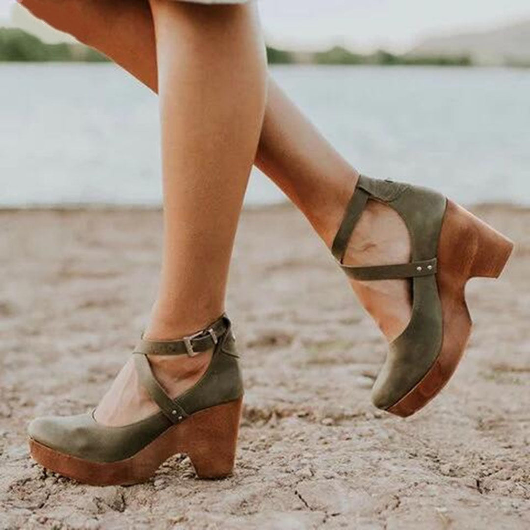 Eliza | Dames Schoenen Met Gespband En Plateauhak