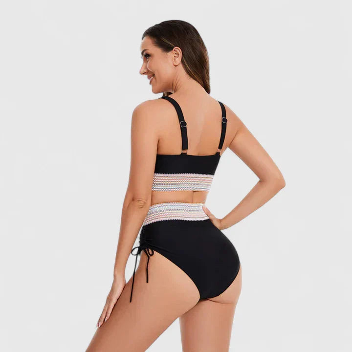 Faye | Dames Badpak met Hoge Elasticiteit en Cross-Front Design