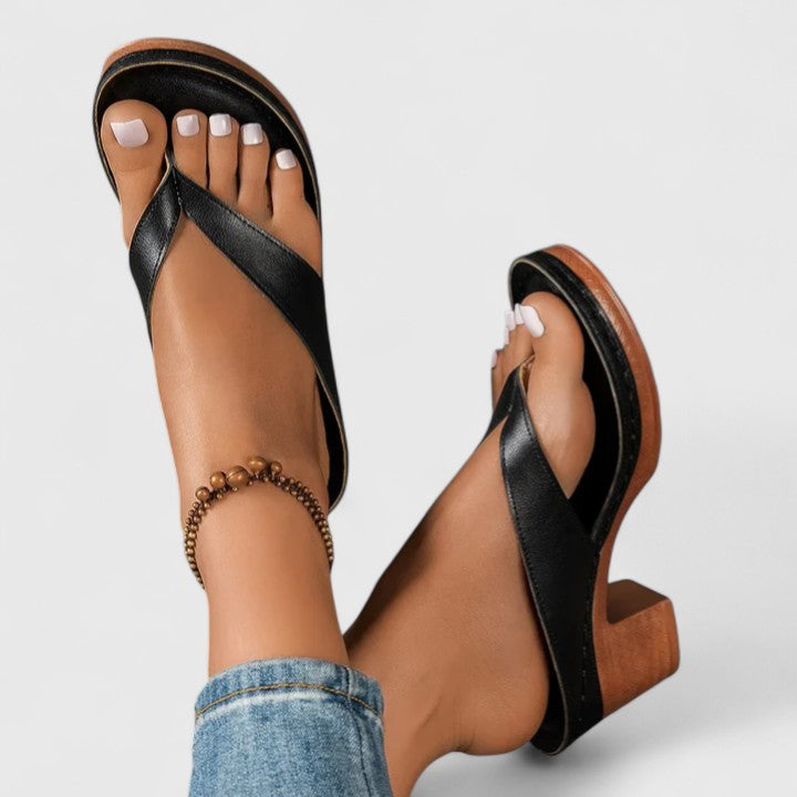 Jasmine | Dames Teensandalen met Blokhak
