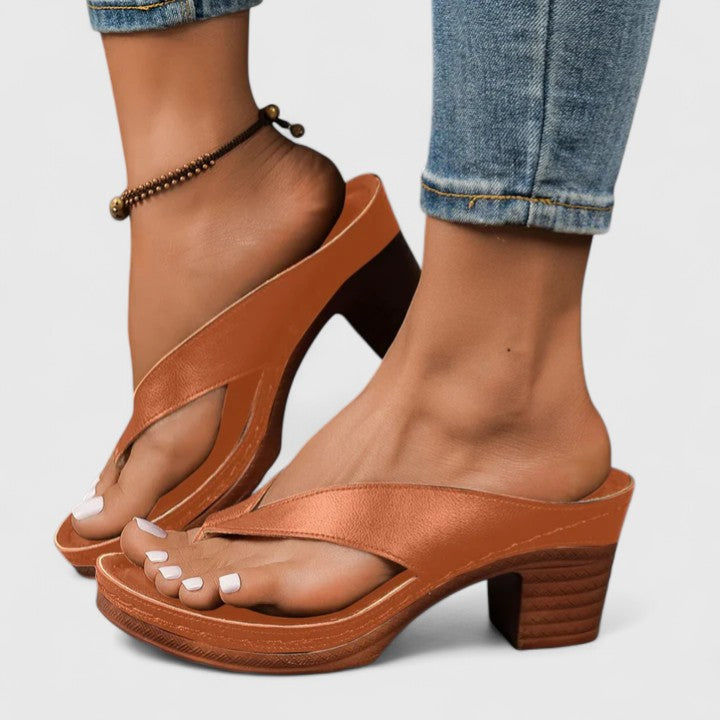Jasmine | Dames Teensandalen met Blokhak