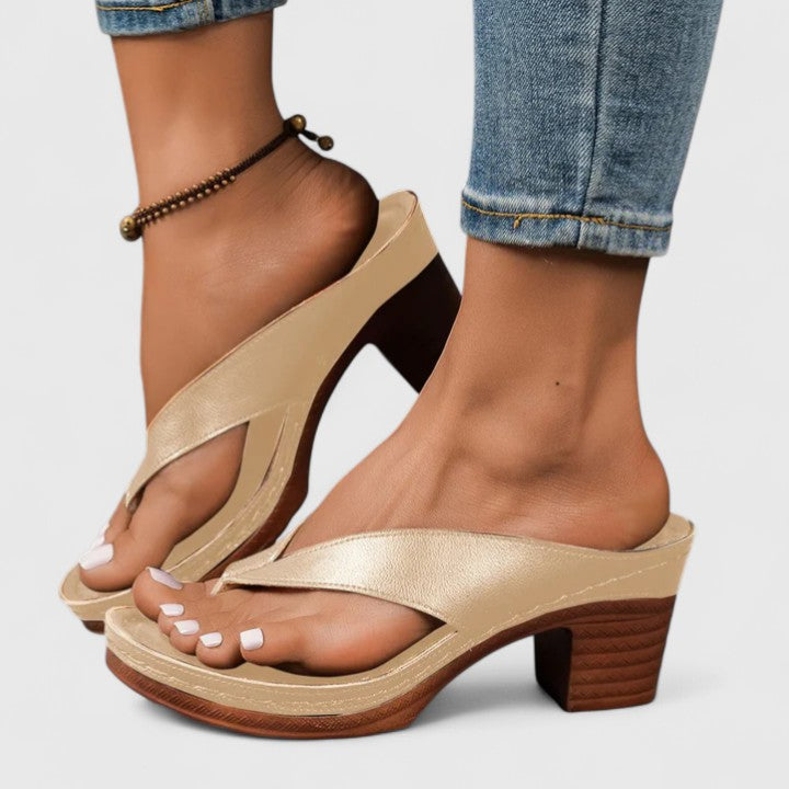 Jasmine | Dames Teensandalen met Blokhak