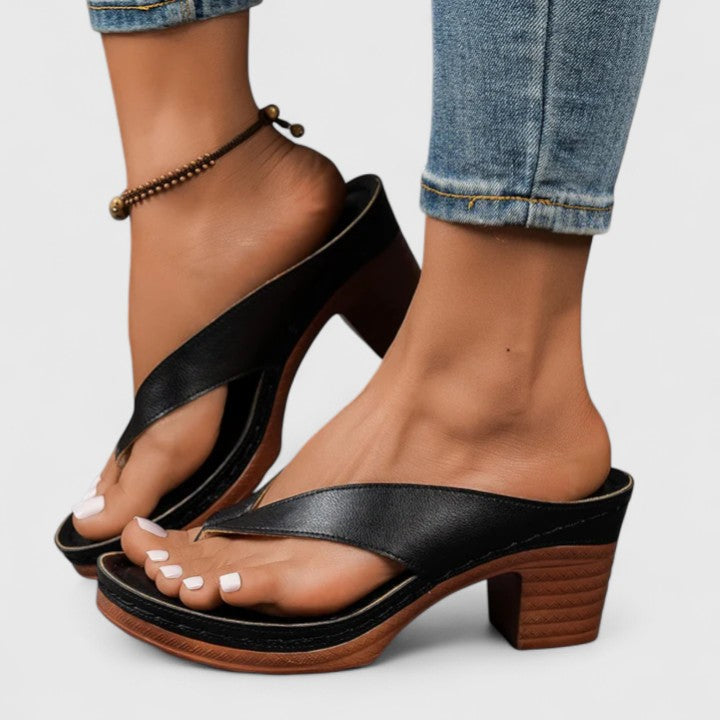 Jasmine | Dames Teensandalen met Blokhak