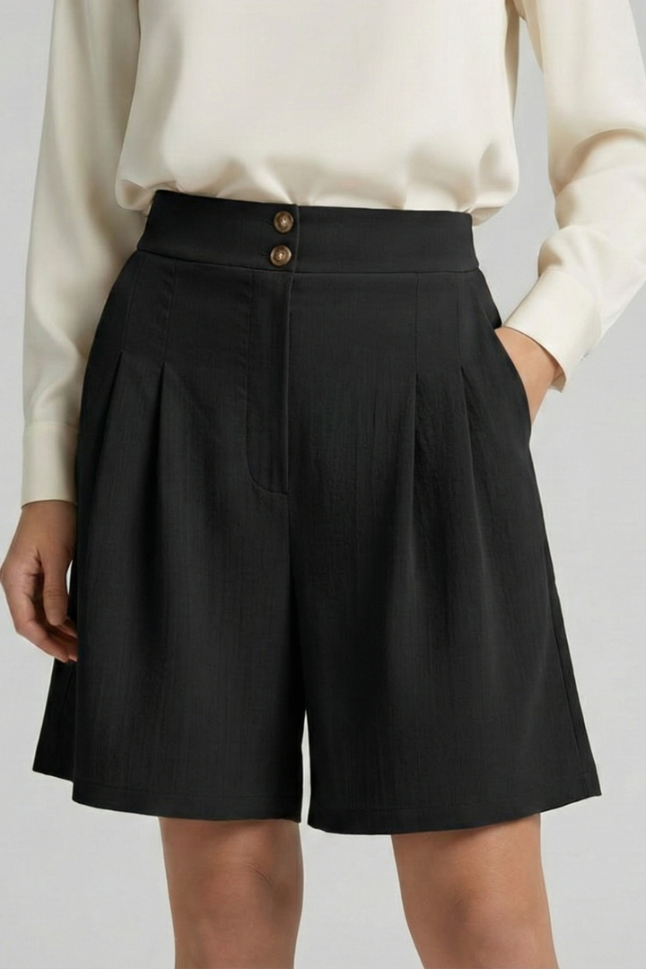 Kamila | Dames shorts met hoge taille en plooien in klassieke snit