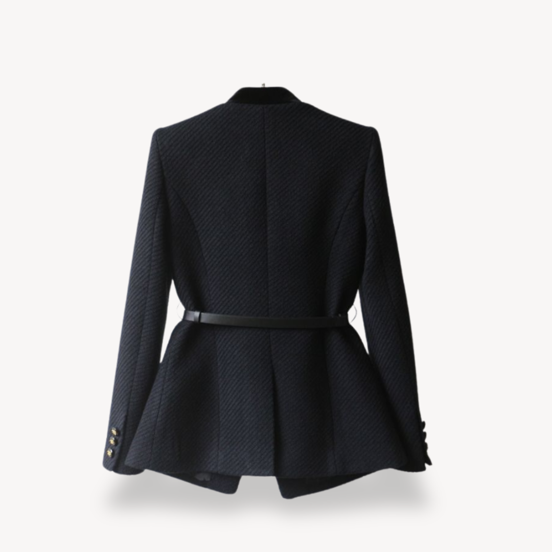 Chloe | Dames Tailored Blazer met Riem en Knopenstijl