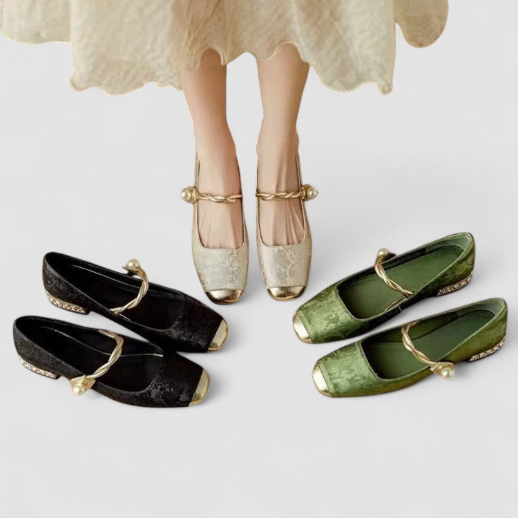 Riley | Dames schoenen met banddetail en lage hak