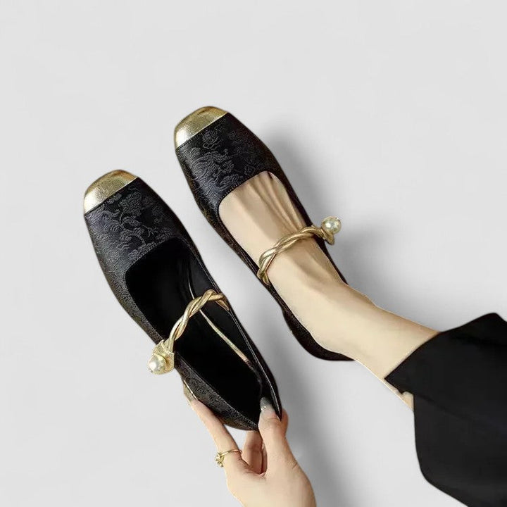 Riley | Dames schoenen met banddetail en lage hak
