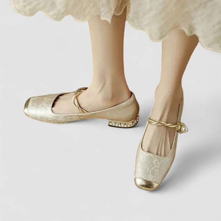 Riley | Dames schoenen met banddetail en lage hak