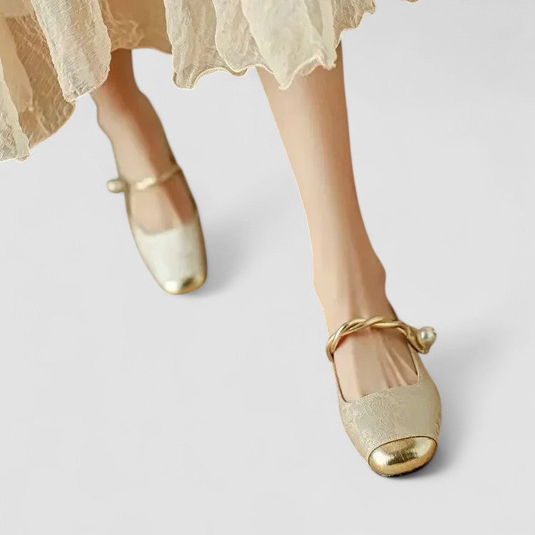Riley | Dames schoenen met banddetail en lage hak