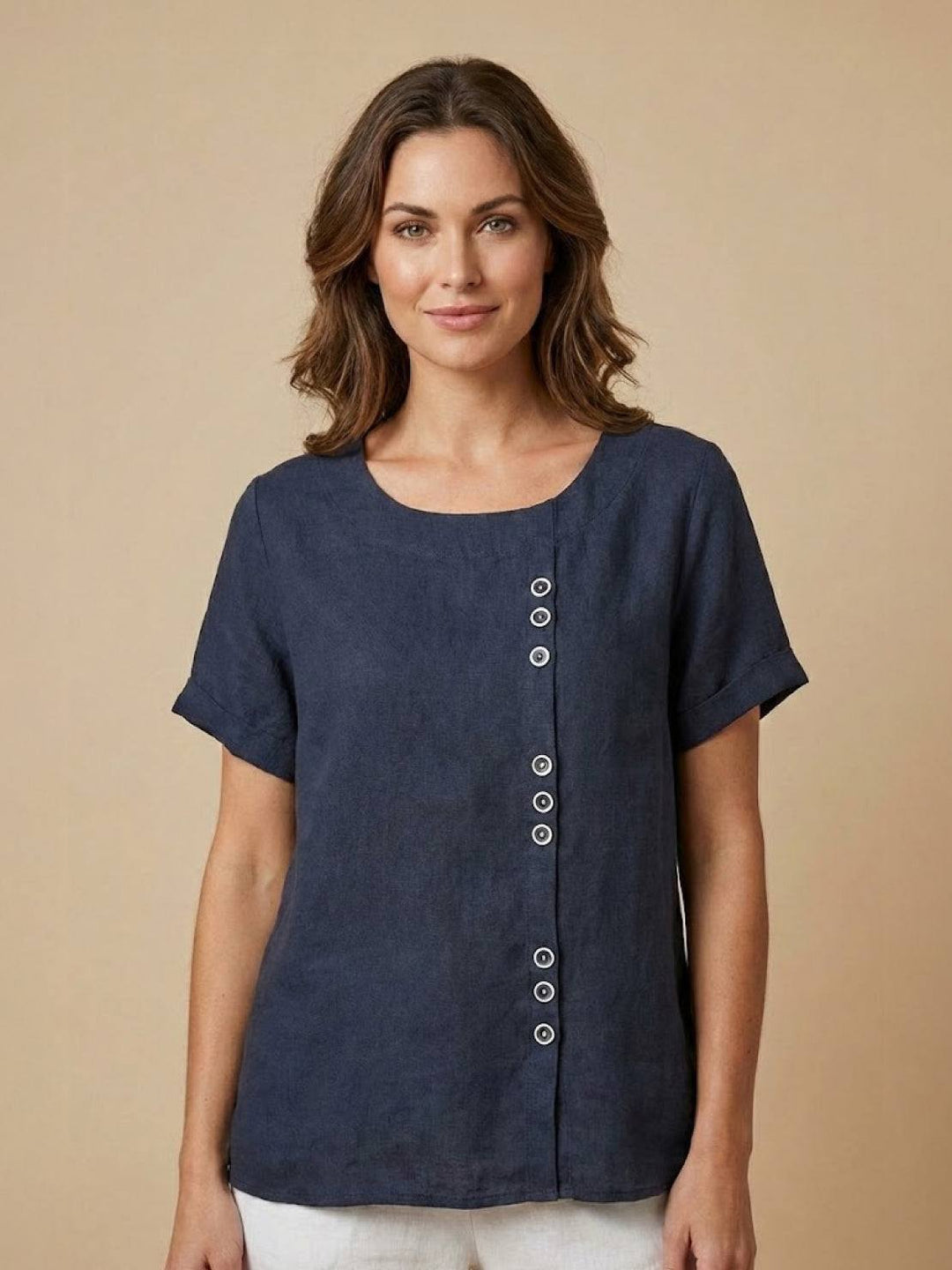 Amelia | Dames Linnen Blouse Met Ronde Hals En Knoopsluiting