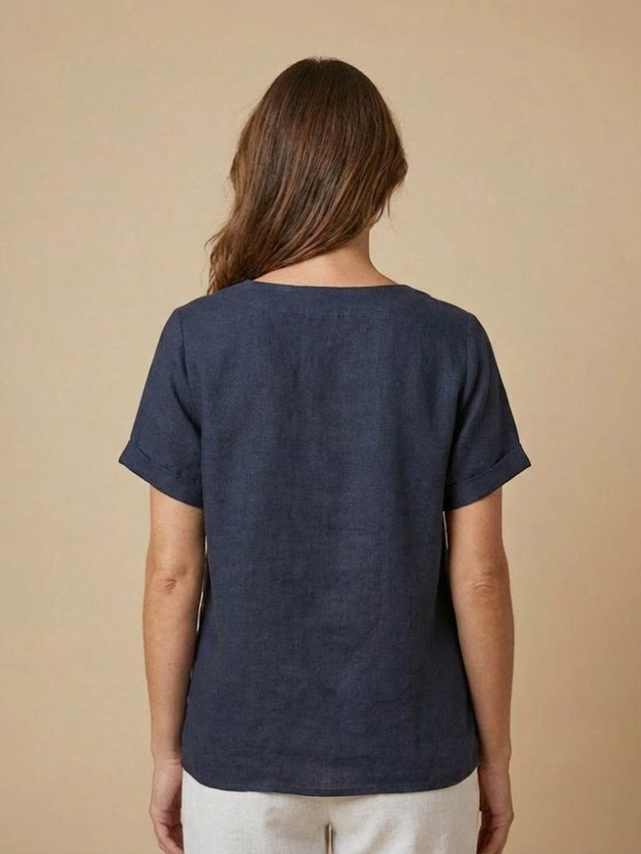 Amelia | Dames Linnen Blouse Met Ronde Hals En Knoopsluiting