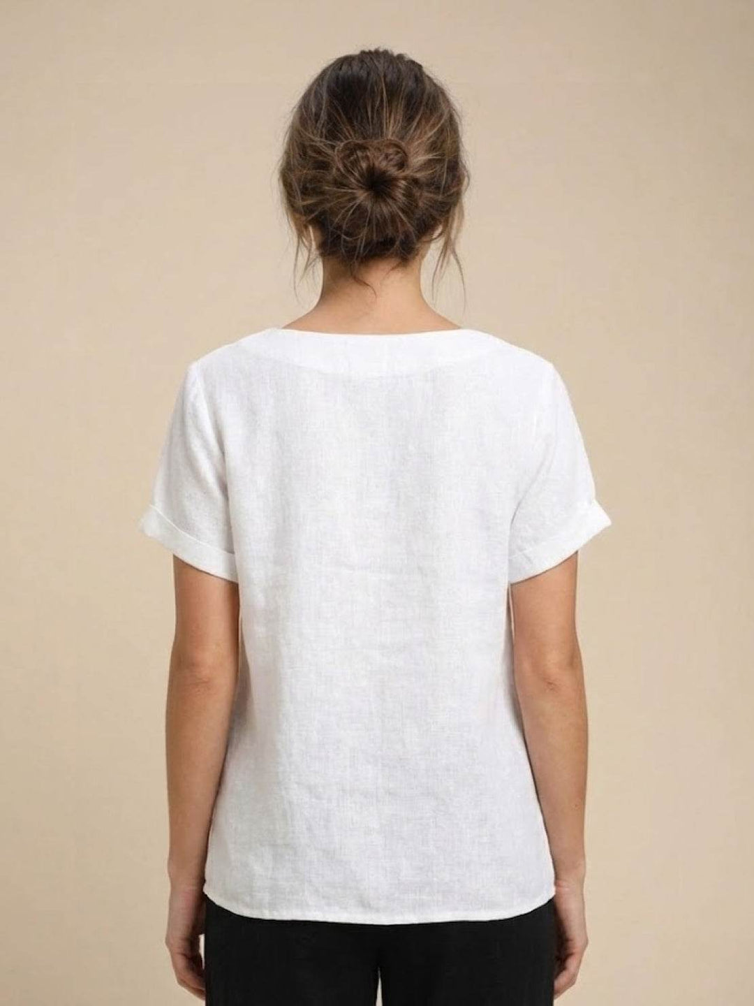Amelia | Dames Linnen Blouse Met Ronde Hals En Knoopsluiting