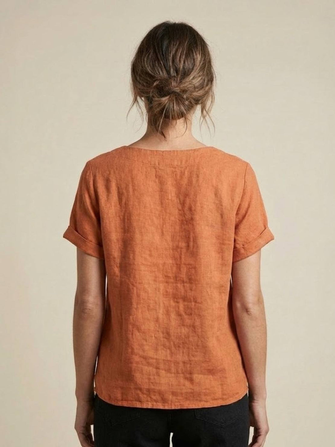Amelia | Dames Linnen Blouse Met Ronde Hals En Knoopsluiting