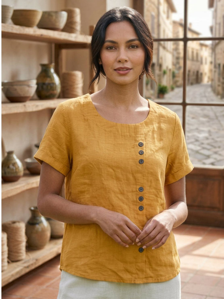 Amelia | Dames Linnen Blouse Met Ronde Hals En Knoopsluiting