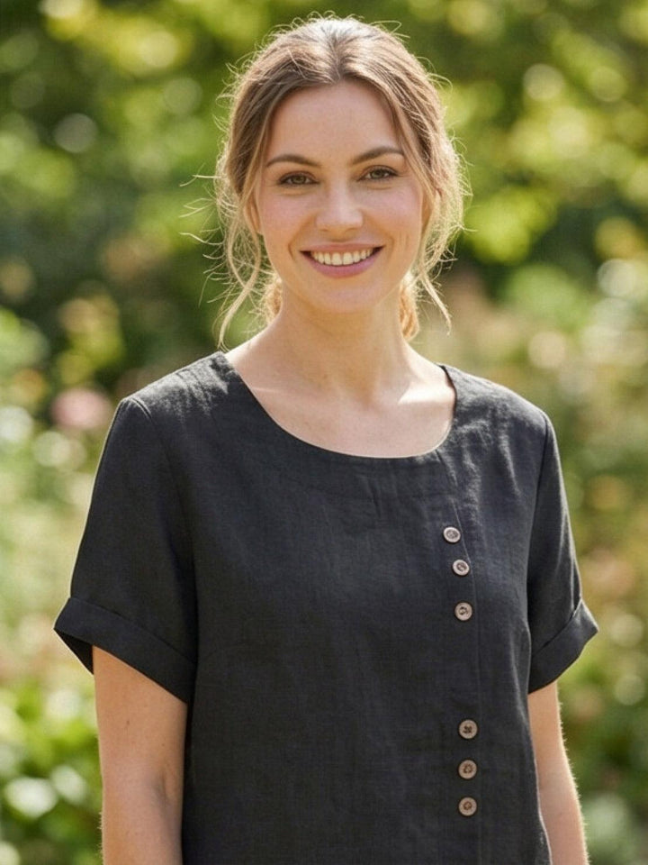 Amelia | Dames Linnen Blouse Met Ronde Hals En Knoopsluiting