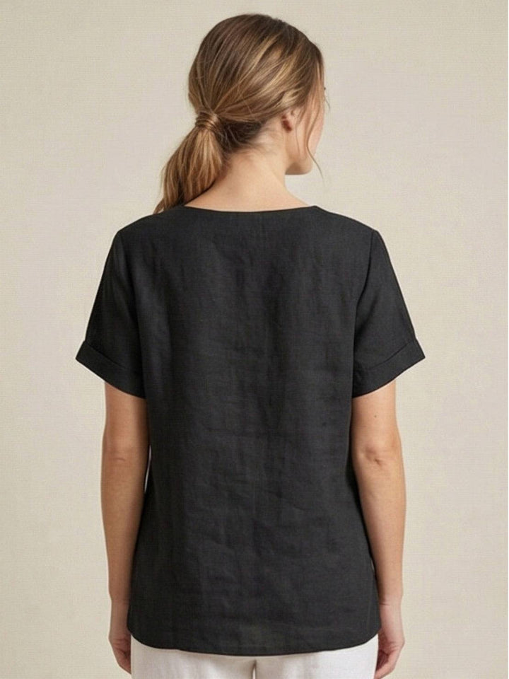 Amelia | Dames Linnen Blouse Met Ronde Hals En Knoopsluiting
