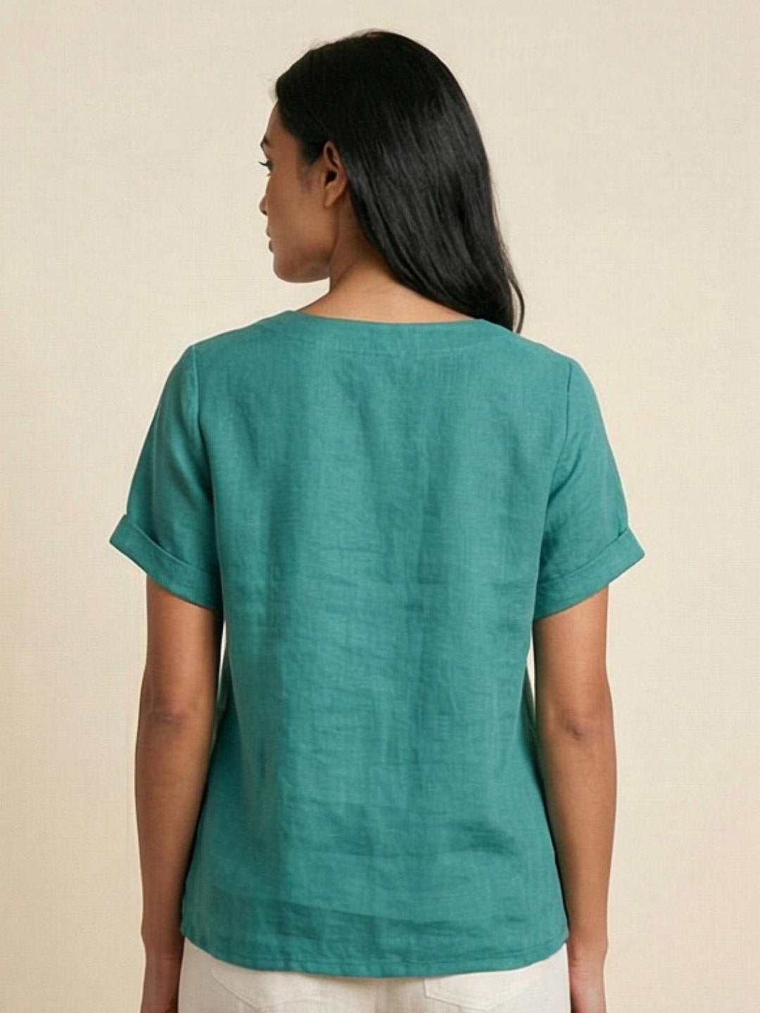 Amelia | Dames Linnen Blouse Met Ronde Hals En Knoopsluiting