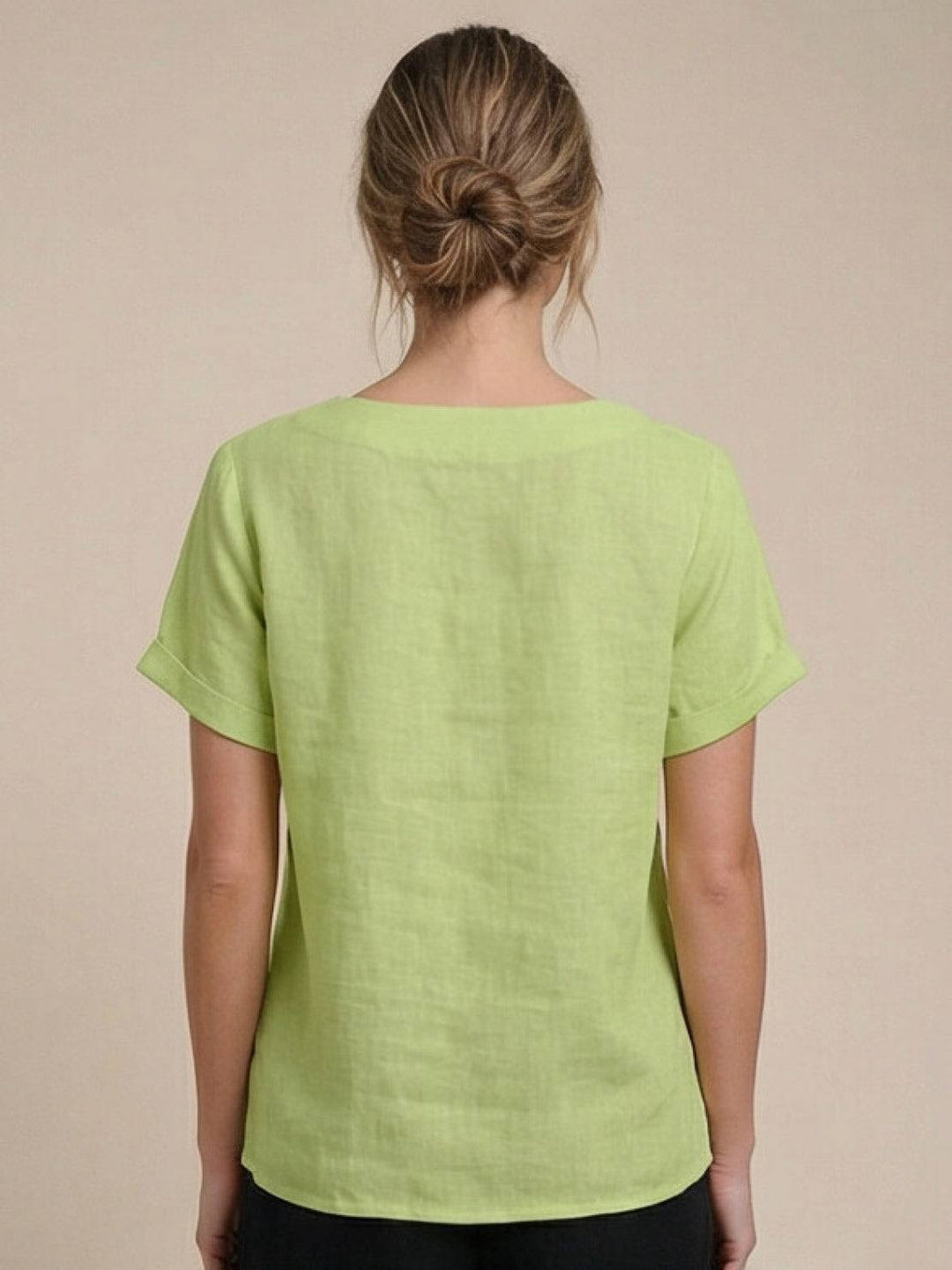 Amelia | Dames Linnen Blouse Met Ronde Hals En Knoopsluiting