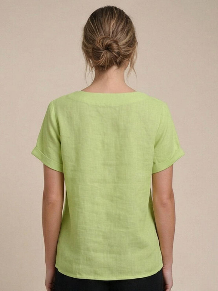 Amelia | Dames Linnen Blouse Met Ronde Hals En Knoopsluiting
