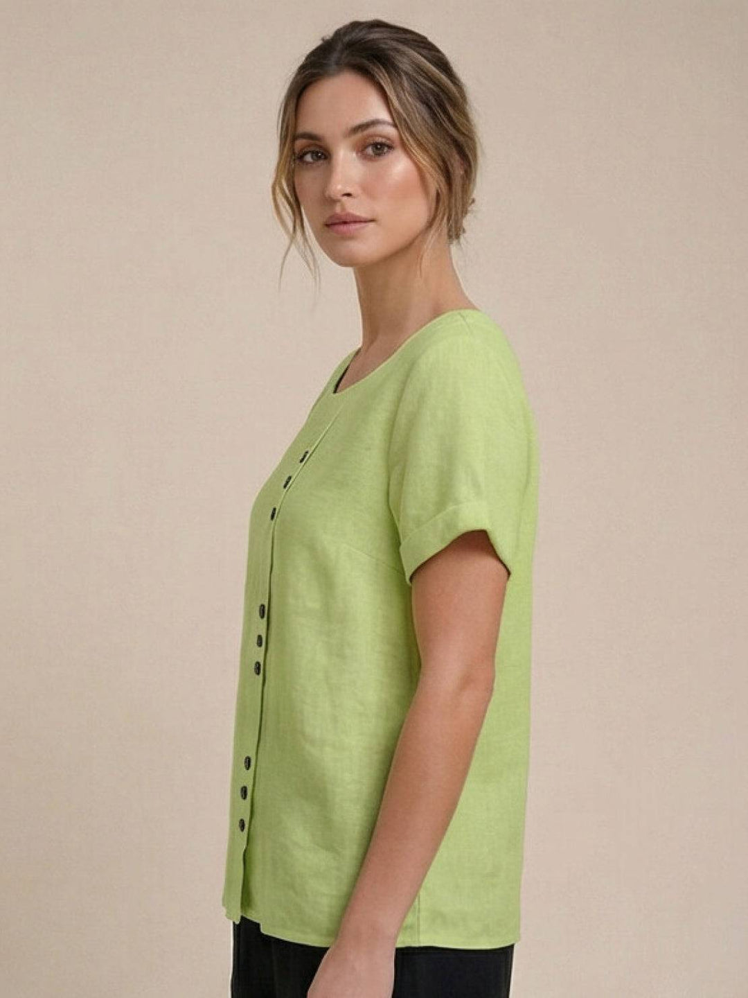Amelia | Dames Linnen Blouse Met Ronde Hals En Knoopsluiting