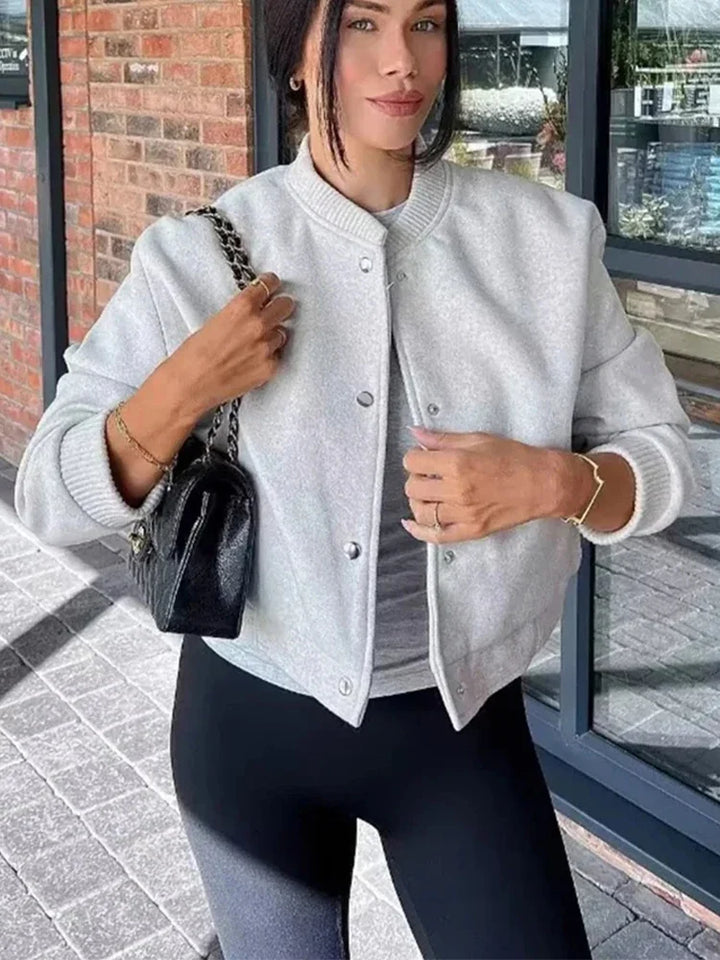 Anna | Dames Cropped Bomberjas Met Knoopsluiting Aan De Voorkant