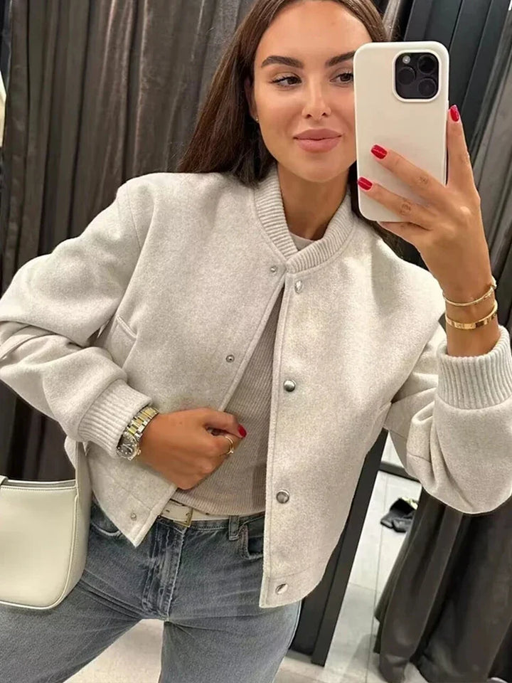 Anna | Dames Cropped Bomberjas Met Knoopsluiting Aan De Voorkant